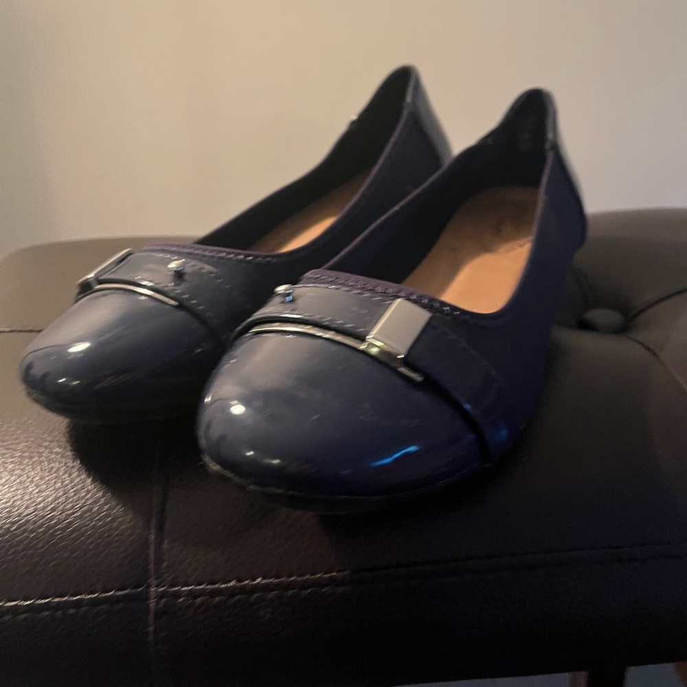 Dexflex comfort women’s Navy Blue Ballet Slippers/Loafers Size 8